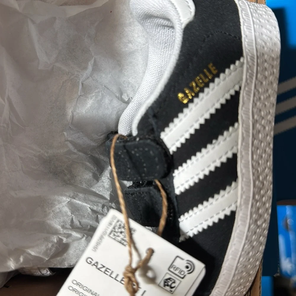 Adidas Gazelle CF I Baby Size 4K Black/White Sneakers  Velcro  •New With Tags•